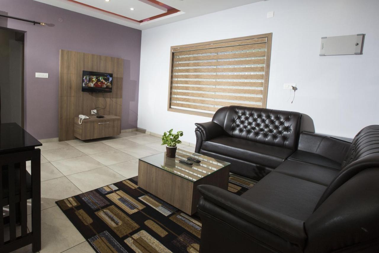 Sahara Suites Kochi Exterior foto